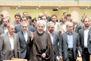 روحانی در مرداد 1393 به تبیین اولویت‌بخشی کاهش تورم بر خروج از رکود پرداخت. / عکس: مازیار اسدی